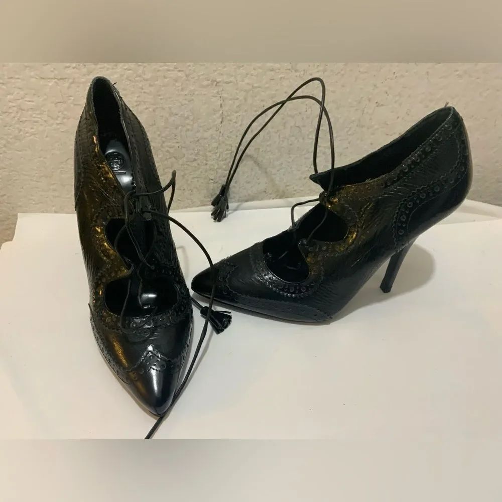 Tory Burch Hawthorn Black Laces Oxford Brogues Tassels Patent Leather Stiletto